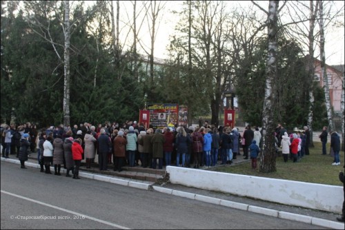 IMG_4325-800x600-500x334 26 листопада в Старому Самборі вшанували пам’ять жертв Голодомору 1932-1933 років (відео).