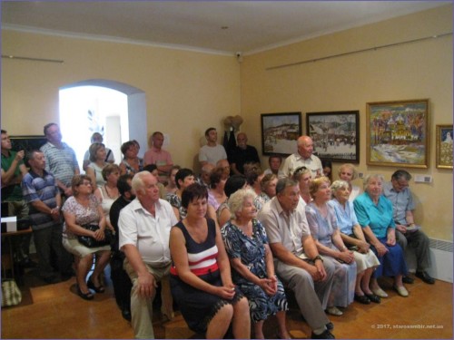 IMG_2859-500x375 В Старому Самборі презентували краєзнавчу книгу “Місто з минулого – книга друга. Продовження”
