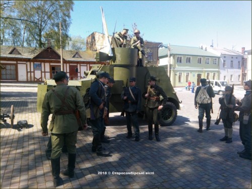 IMG_20180421_125229-800x600-500x375 На площі Ринок відтворили події часів проголошення ЗУНР