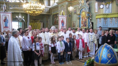 IMG_4098-800x600-500x281 Вітання з нагоди золотого ювілею настоятеля церкви св. Миколая в Старому Самборі отця-декана Михайла Николина