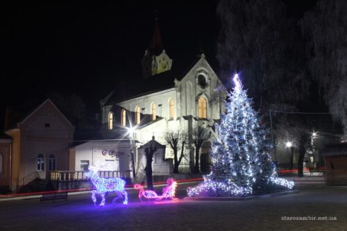 IMG_5187-800x600-Starosambirs-ki-visti-1-500x333 Зимова ніч у Старому Самборі (фото)