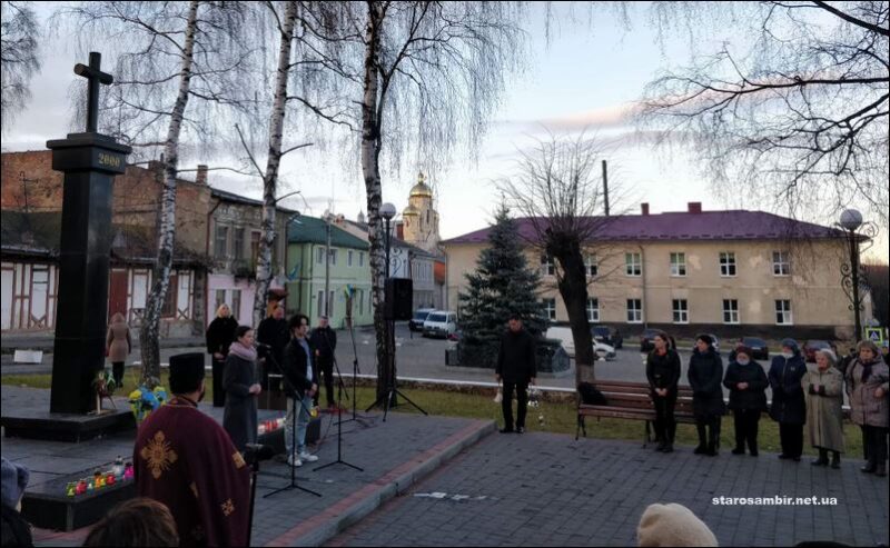 Holodomor-02-800x600-Starosambirs-ki-visti-800x493 27 листопада в Старому Самборі вшанували пам’ять жертв Голодомору 1932-1933 років