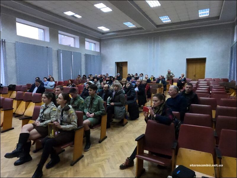 GOPR3113-800x600-Starosambirs-ki-visti-800x600 Пластуни передали Старосамбірській громаді Вифлеємський вогонь