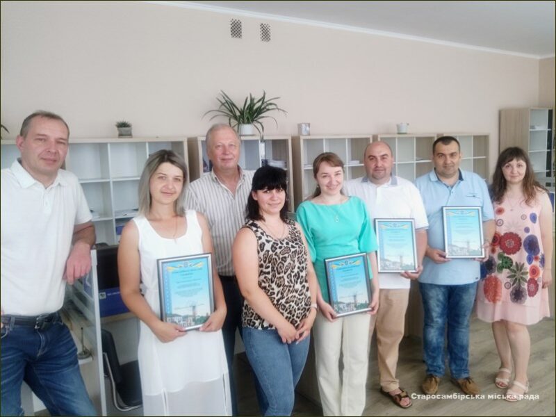 IMG_20220701_110358-Starosambirski-visti-800x600 У Старому Самборі привітали державних реєстраторів