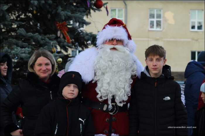 IMG_9171-Starosambirski-visti-700x467 Старий Самбір відвідав Святий Миколай!