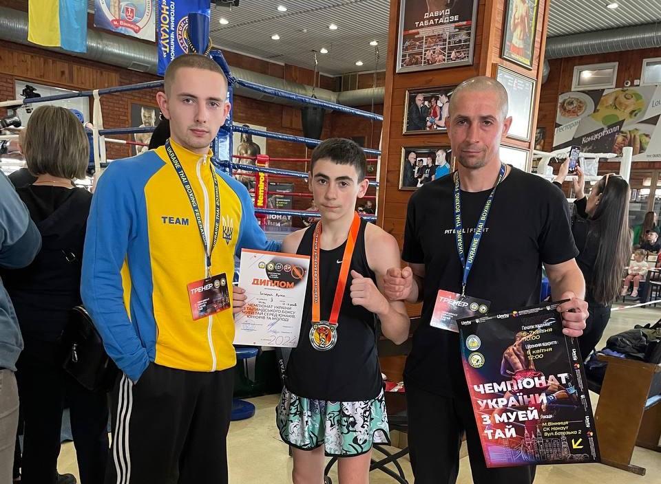 6210_n Артем Сигерич - срібний призер чемпіонату України з таїландського боксу