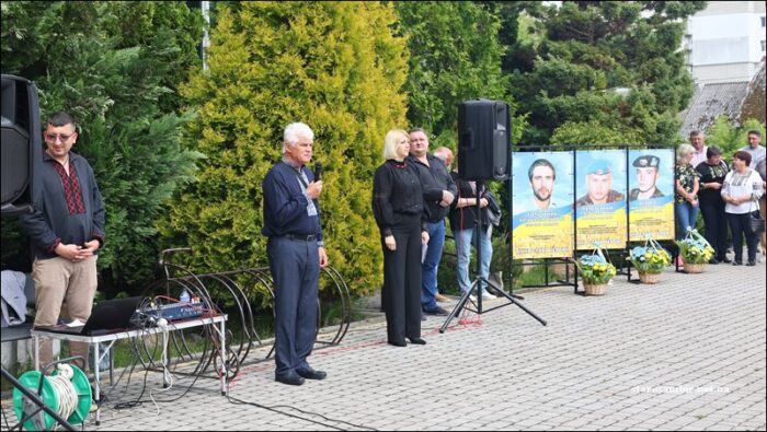 IMG_8284-Starosambirski-visti-700x395 Освятили Алею Слави полеглих Героїв