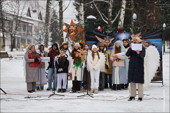 IMG_1051-Starosambirski-visti-700x467 Коляда єднає нас: відео фестивалю вертепів