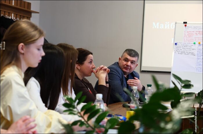 IMG_3119-Starosambirski-visti-700x465 Круглий стіл: Майбутнє України – за успішними громадянами