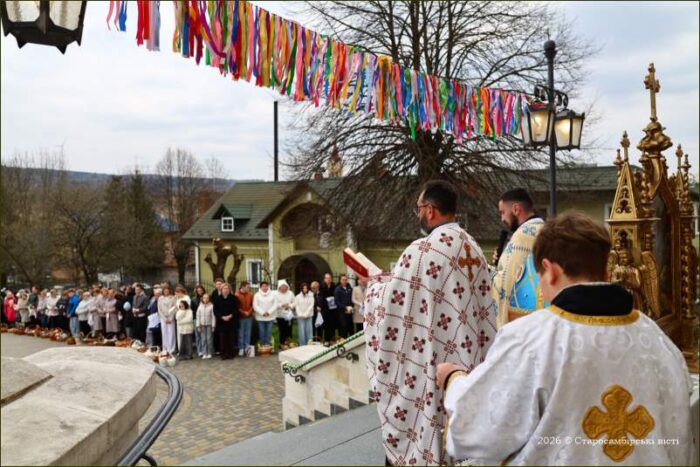 IMG_4952-starosambir.net_.ua_-700x467 У Старому Самборі парафіяни освятили великодні кошики