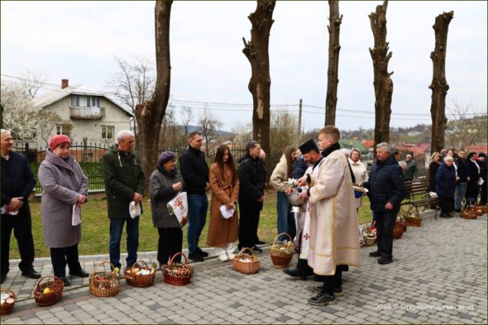 IMG_5066-starosambir.net_.ua_-700x467 У Старому Самборі парафіяни освятили великодні кошики