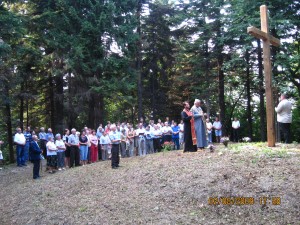 IMG_0811-300x225 Фото панахиди на горі "Острогірка" в серпні 2009 року